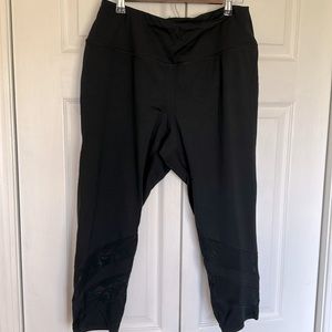 Torrid Active Black Cropped Leggings Sheer Leg size 2